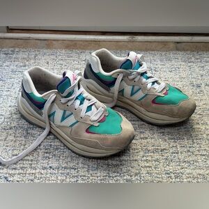 New balance 5470 women’s 7.5